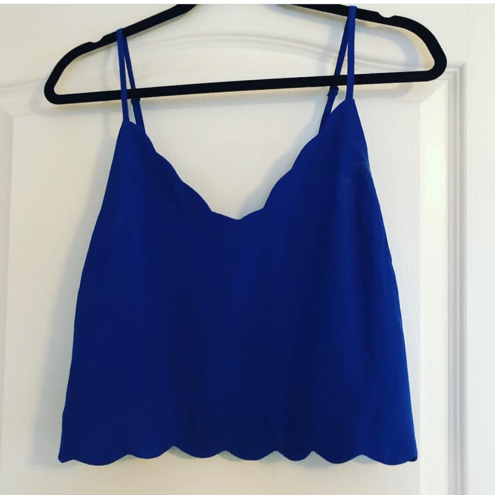 Boutique brand blue scalloped crop top